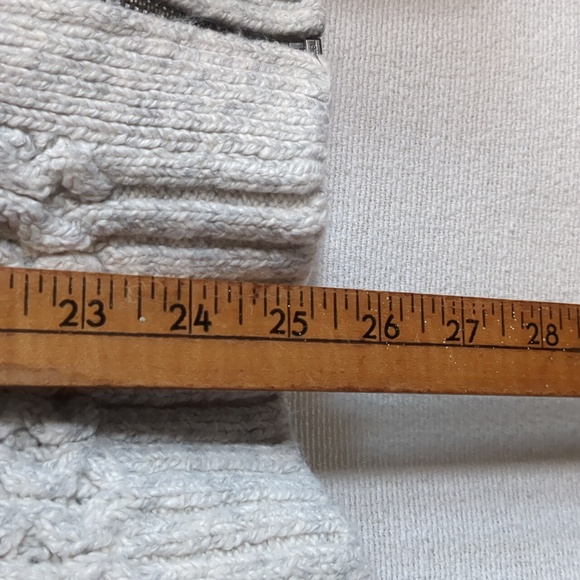 Tommy Hilfiger Women's Cable Knit Full Zip Lt Gray Soft Sweater Size Medium EUC - Picture 10 of 11